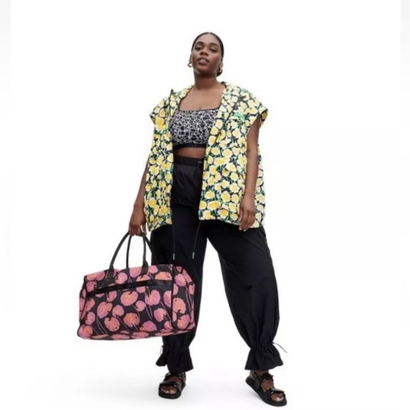 Diane Von Furstenburg Geranium Leaf Pink/Black Weekender Bag DVF for Target tote - Picture 1 of 4